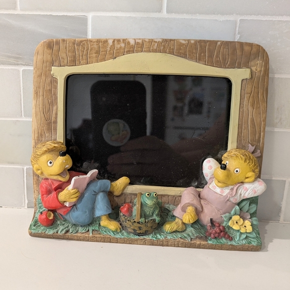 Bernestien Bears Picture Frame - Picture 1 of 7